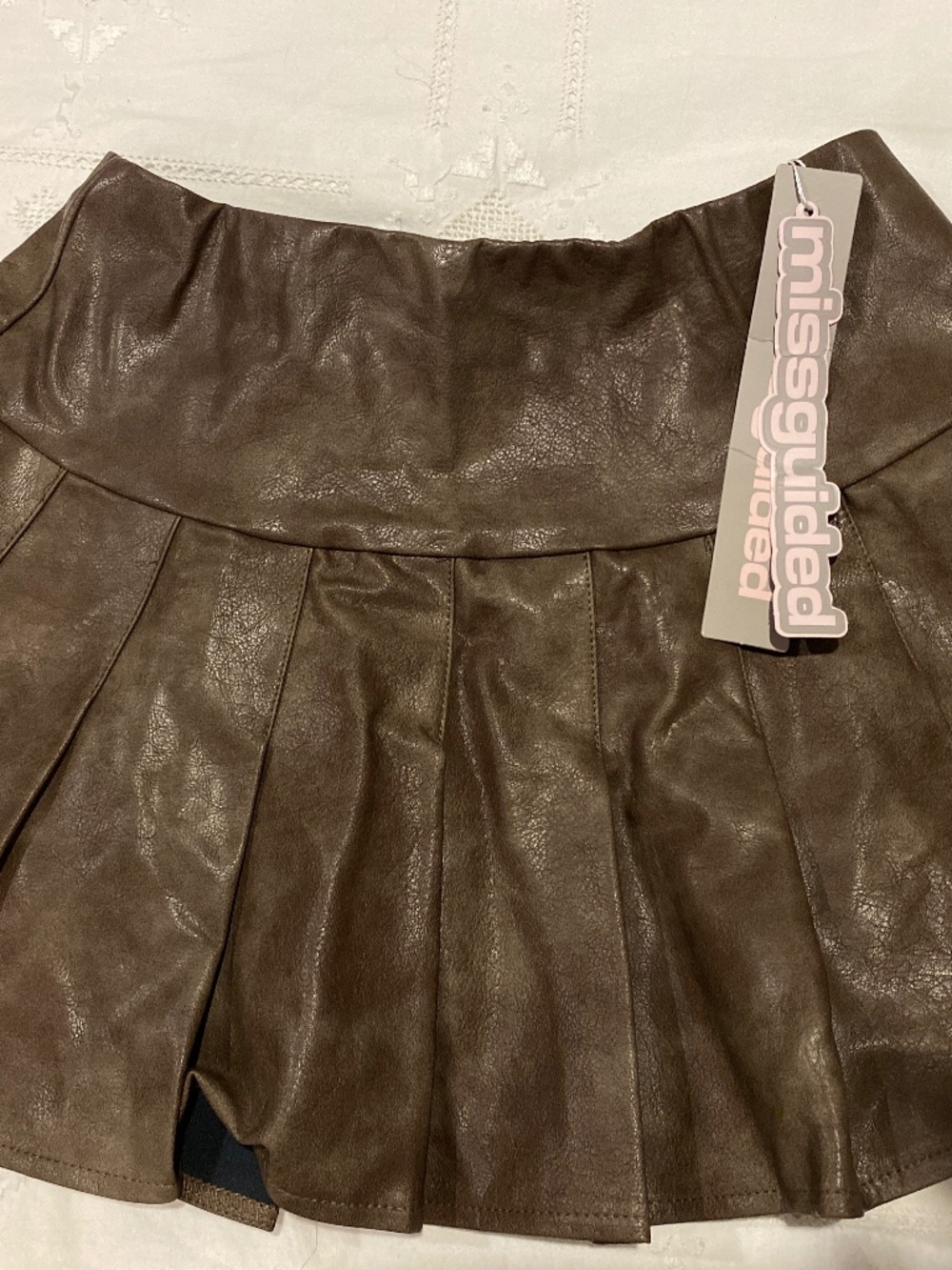 NWT MISSGUIDED BROWN FAUX LEATHER PLEATED MINI SKIRT